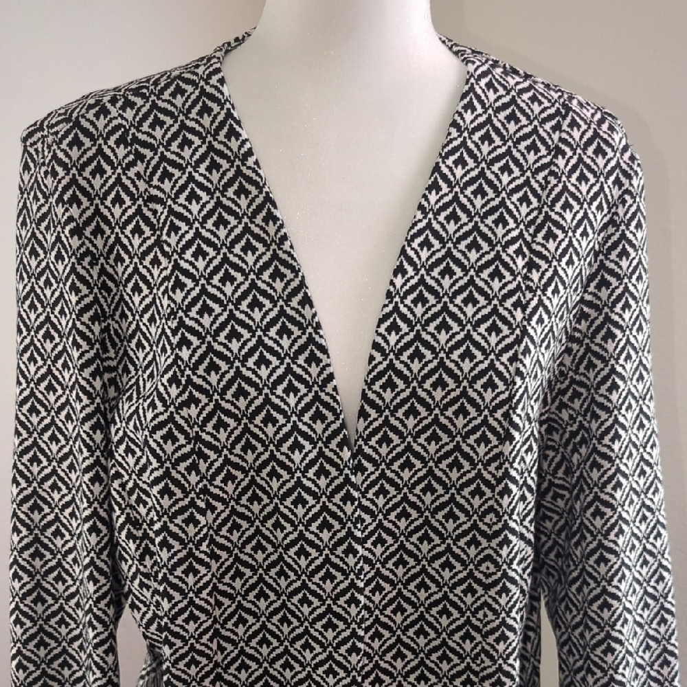 Roz & Ali Monochrome Diamond Pattern Blazer